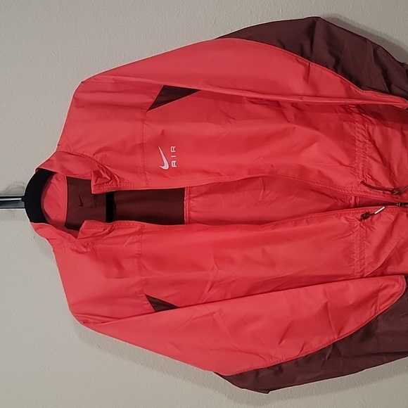 NWT Nike Jacket in Small - Picture 4 of 9